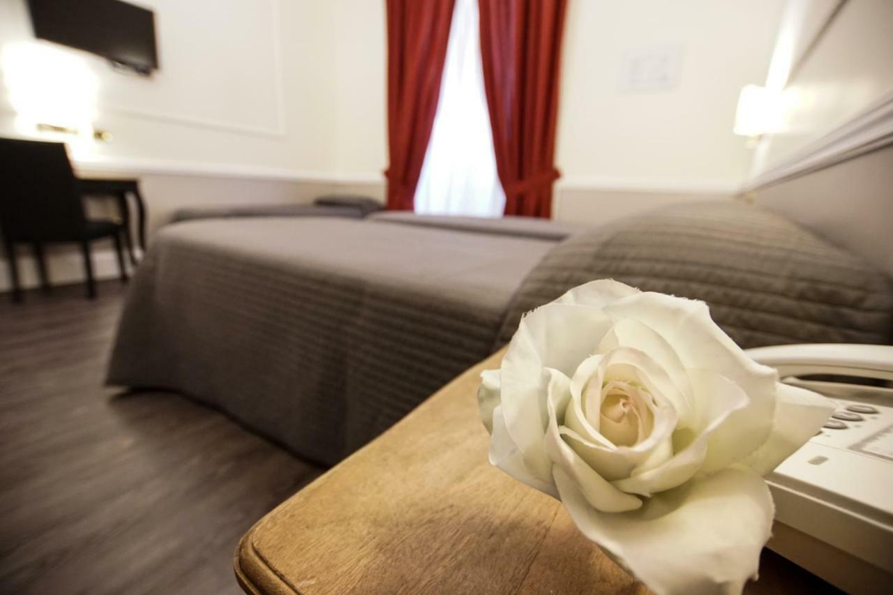 Hotel Giglio Dell'Opera Roma Dış mekan fotoğraf